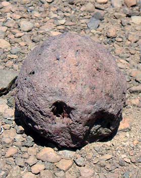 skull_looking_rock