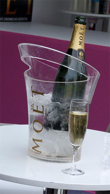 y_champagne