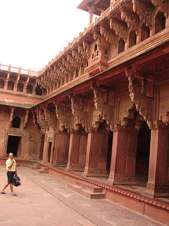 b_redfort2