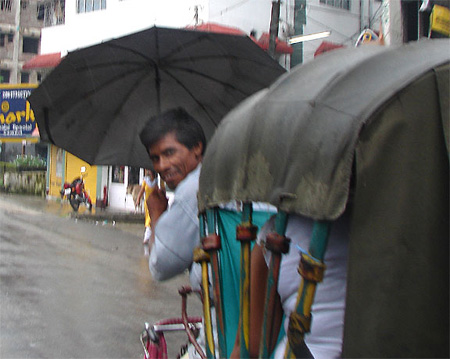 8rickshaw_inrain