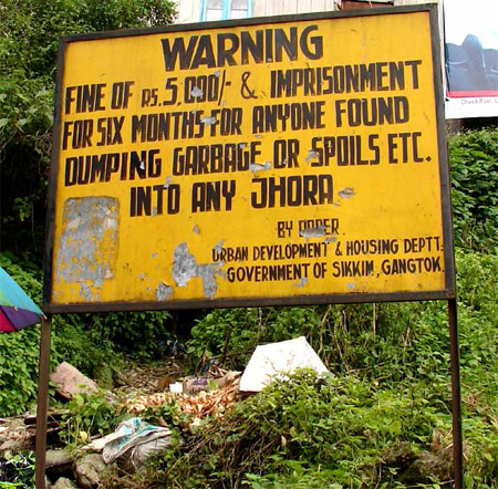 9trash_sign
