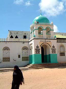 b-mosque_woman