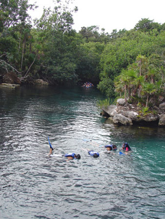 XH_3snorklers