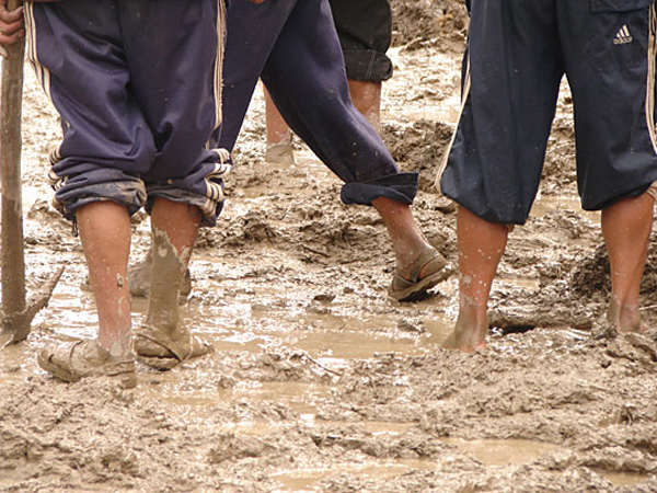 b_mud_feet