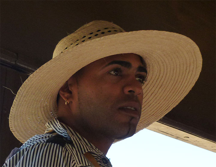 i_straw_hat