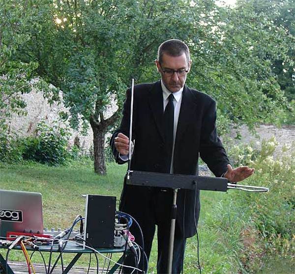 x_expo_theremin